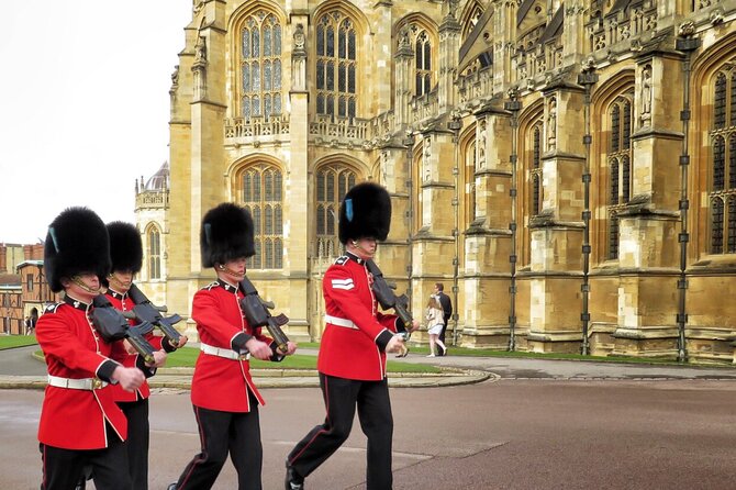 Private Tour: Windsor Castle Day Trip from London - The State Apartments and the audio guide rule