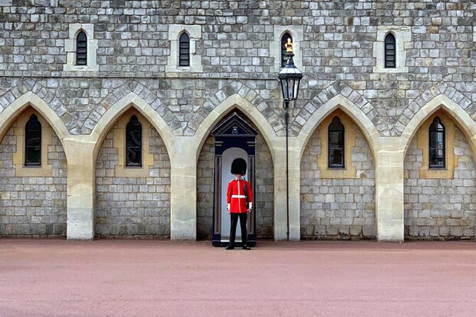 Private Tour: Windsor Castle Day Trip from London - Optional Hampton Court for a longer royal day