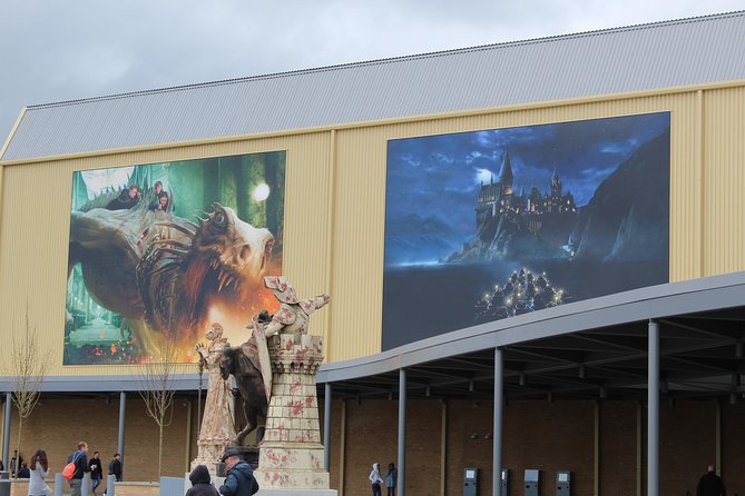 Private Transfer: Central London to Harry Potter Warner Bros Studio in Leavesden - The important separation between transport and admission
