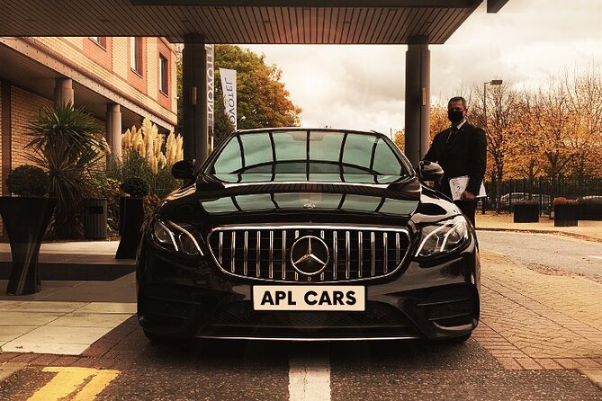 Private Transfer from Heathrow to Gatwick Airport - Flight tracking is helpful, but communication still matters