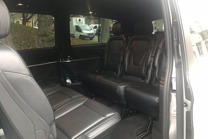 Private Transfers From Heathrow Airport to Central London - A direct 45-minute to one-hour ride into central London