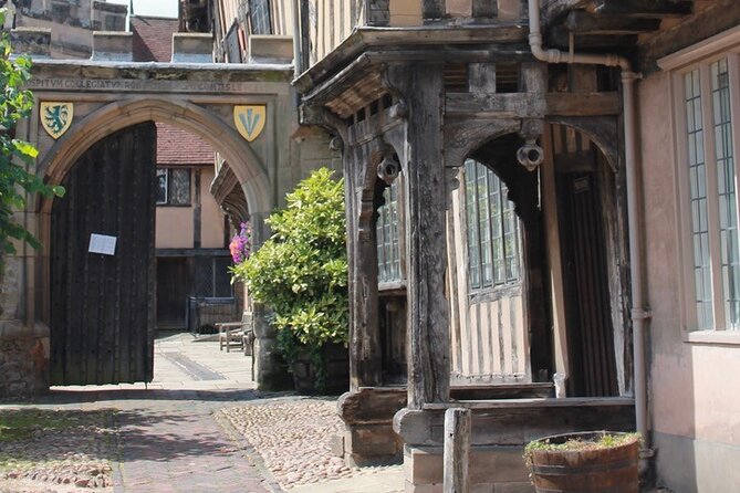 Private Walking Tour in Warwick - The guides make the difference
