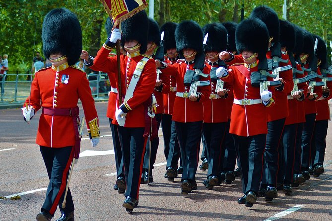 Private Walking Tour of Royal London with Changing of the Guard - Pace, weather, and practical comfort