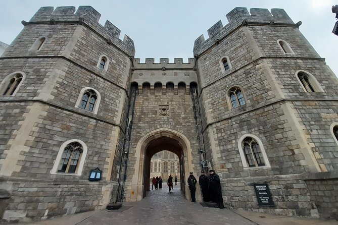 Private Walking Tour with Accredited Expert Guide Windsor Castle - The upper walkway and views toward Eton