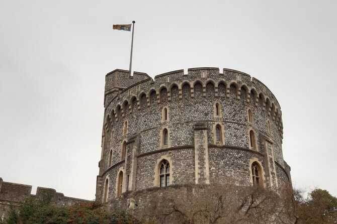 Private Walking Tour with Accredited Expert Guide Windsor Castle - St George’s Chapel and the royal burial site