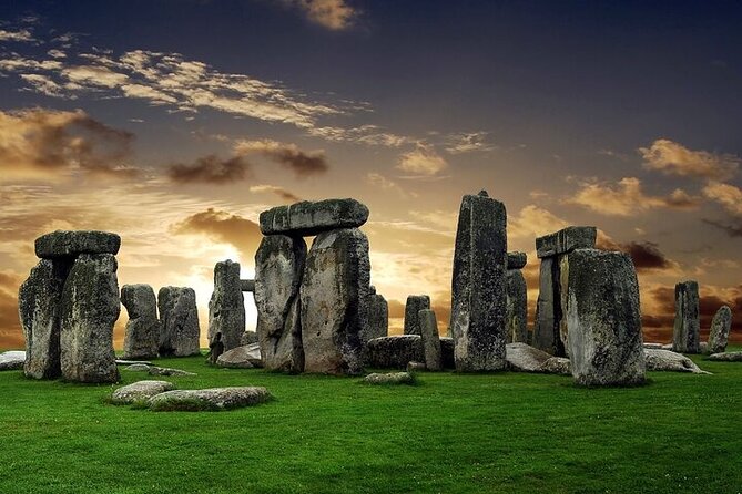 Private Windsor Castle and Stonehenge Day Tour - Windsor Castle: royal rooms with independent exploring