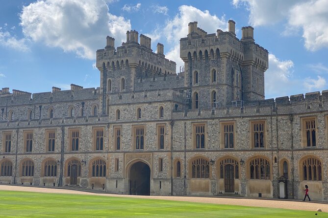 Private Windsor Castle Tour - Passing through Eton on the way back