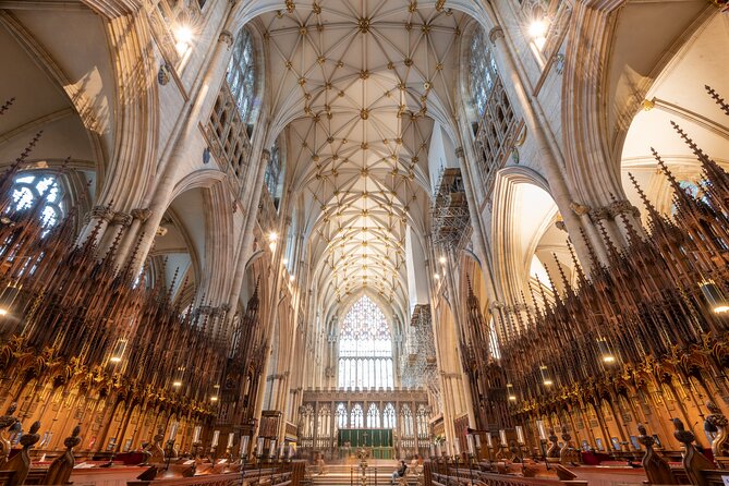 Private York Minster Guided Walking Tour - Starting at Minster Yard, where York Minster makes its first impression