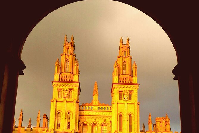 Prospective Oxford Students Entry Advice- Private Group tour - When college closures can change the day