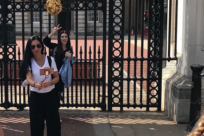 Public BucketRace - Scavenger Hunts with a Twist - Why this is a different way to see London