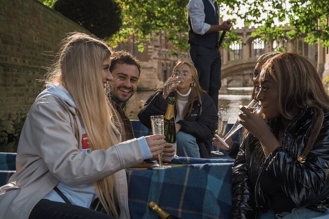 Punting Tour in Cambridge - Price, group size, and what you receive