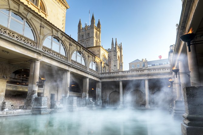 Roman Baths Entry and Walking Tour with Blue Badge Tour Guide - A smart first look at Bath