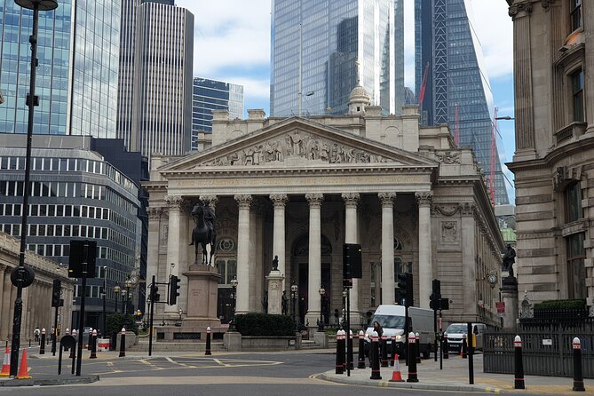 Roman Ruins to Blitz Bombings: A Walking Tour of London's Fiery History - The Bank of England and the city’s working heart