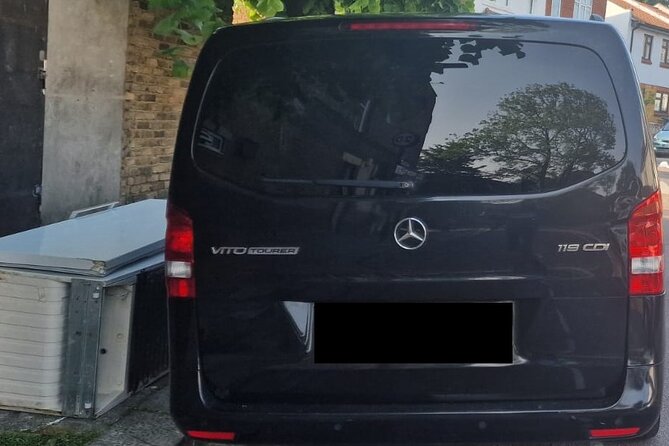 Round Trip Taxi Transfer - Luton Airport To & From London - The ride from Luton to your London address