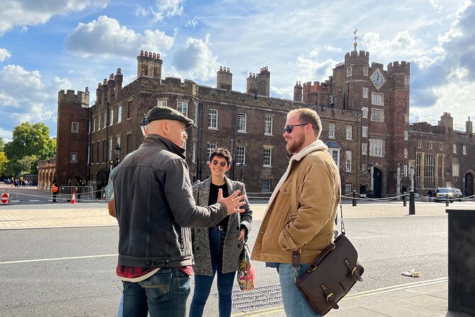 Royal Historic Pubs Walking Guided Tour in London - St. James’s Palace and the royal opening