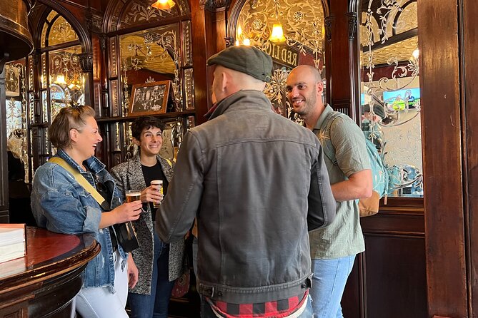 Royal Historic Pubs Walking Guided Tour in London - Who should book this London pub walk?