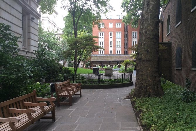 Secret Gardens of the City of London Private Tour - Guildhall, Roman London, and wartime rebuilding