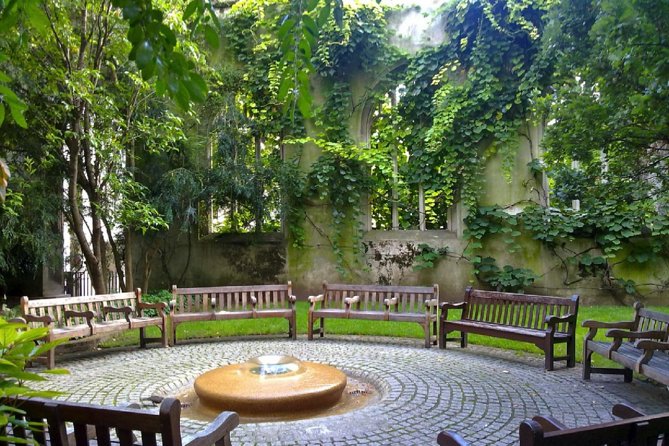 Secret Gardens of the City of London Private Tour - St. Dunstan in the East, the tour’s great pause