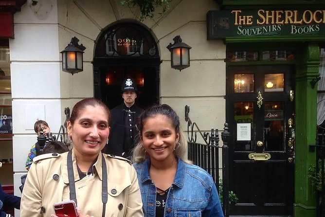 Secret London Private Taxi Tour - The oldest parish church and a royal statue