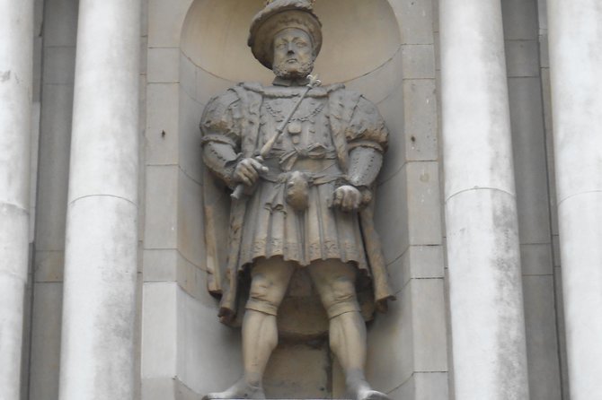 Secret Old London Guided Walking Tour - Guildhall and the Roman Amphitheatre