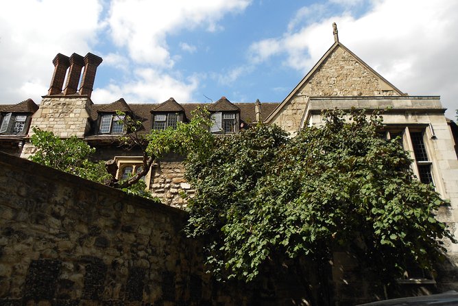 Secret Old London Guided Walking Tour - The Guides Make the Difference
