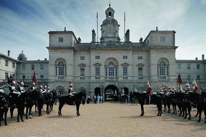 See Over 30 Top London Sights! Fun Private Tour with Local Guide - Why this route works for a first day in London
