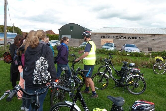 Self-Guided Electric Bike Tour to vineyards and castles in Kent - Riding the quiet lanes around Biddenden