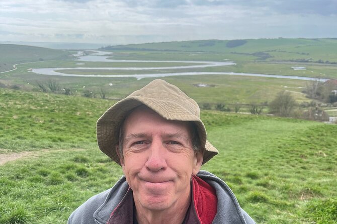 Seven Sisters Private Walking Tour (5+ ppl) Cuckmere/Beachy Head - Along the Cuckmere River to the visitor centre