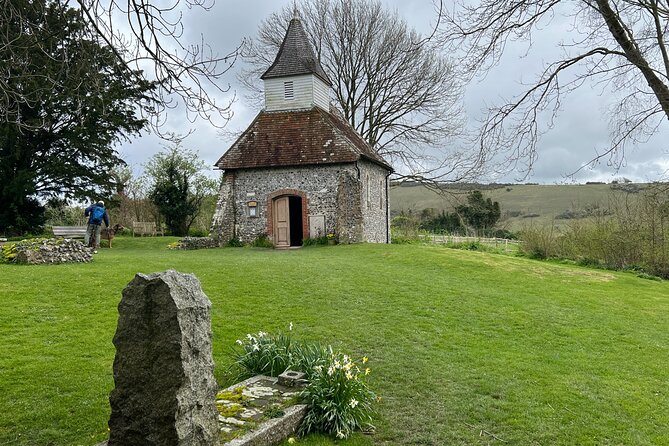 Seven Sisters Tour - Wilmington’s old yew tree and the Long Man