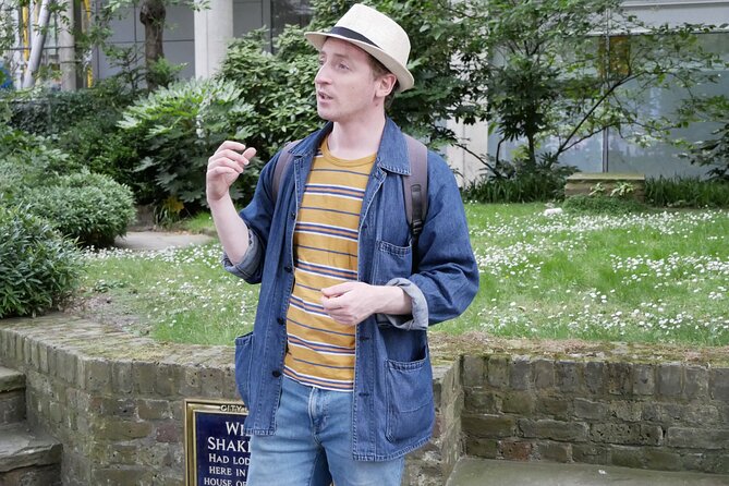 Shakespeare's Walking Tour in London - Elizabethan biscuits and a toast with mead