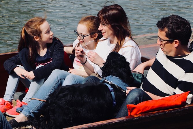 Shared Chauffeured Punt Tour - Trinity College, Wren Library, and Trinity Bridge