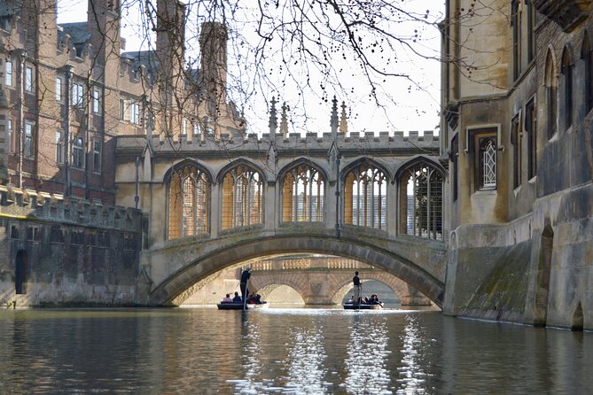 Shared Punt Tour - Cambridge - Bridge of Sighs and the Wedding Cake Building