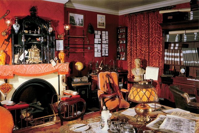 Sherlock Holmes Museum & Westminster Walking Tour - The Tube ride to 221B Baker Street