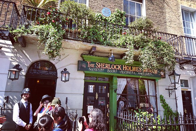Sherlock Holmes Old London - Very Small Group Walking Tour - The Underground transfer and why the travel card matters