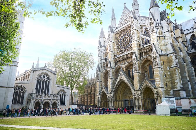 Skip the Line Tower of London & Westminster Tour and River Cruise - Westminster Abbey at opening time