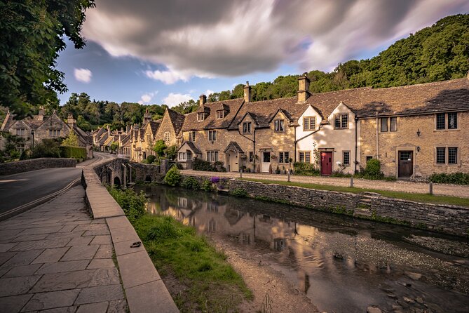 Small Group Cotswolds Village, Stonehenge and Bath Tour from London - The guides make the difference