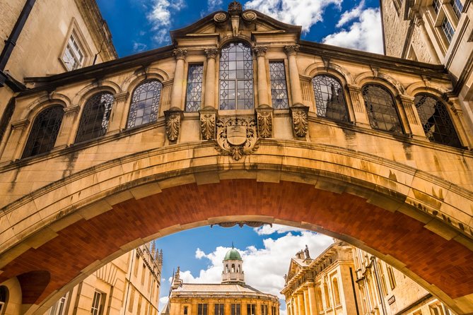 Small Group Cotswolds Villages, Stratford and Oxford Day Tour from London - Guides make the difference