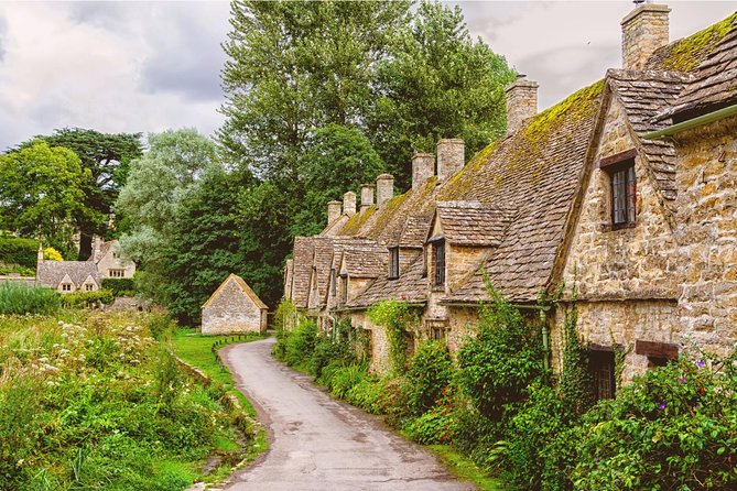 Small Group Cotswolds Villages, Stratford and Oxford Day Tour from London - The Cotswolds drive: where the minicoach earns its keep