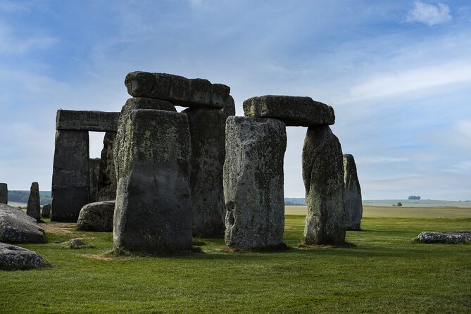 Small-Group Day Trip to Stonehenge, Bath and Windsor from London - Bath: Roman foundations and Georgian streets