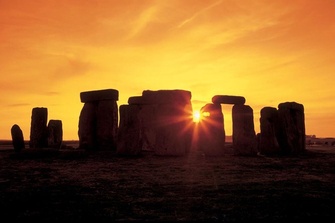 Small-Group to Bath, Lacock, Avebury and Stonehenge from London - The mini-coach, group size, and pace