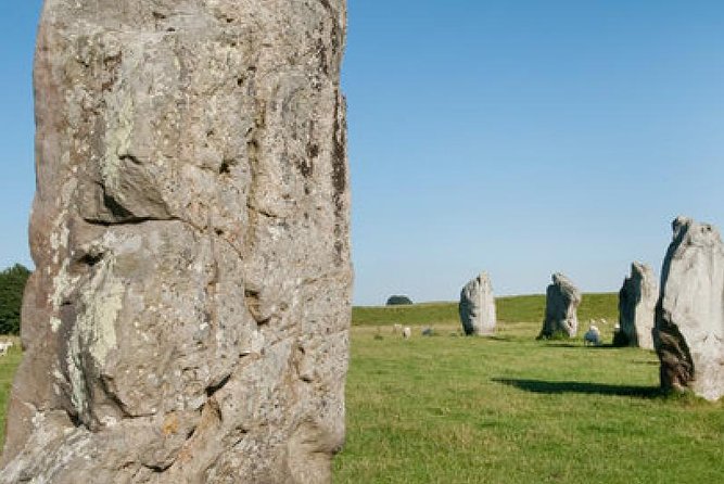 Small-Group to Bath, Lacock, Avebury and Stonehenge from London - Who will enjoy this day most