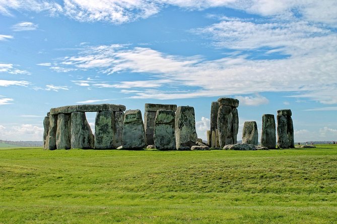Southampton: Post-Cruise Tour to London via Salisbury, Stonehenge and Windsor - Stonehenge: the day’s prehistoric centerpiece