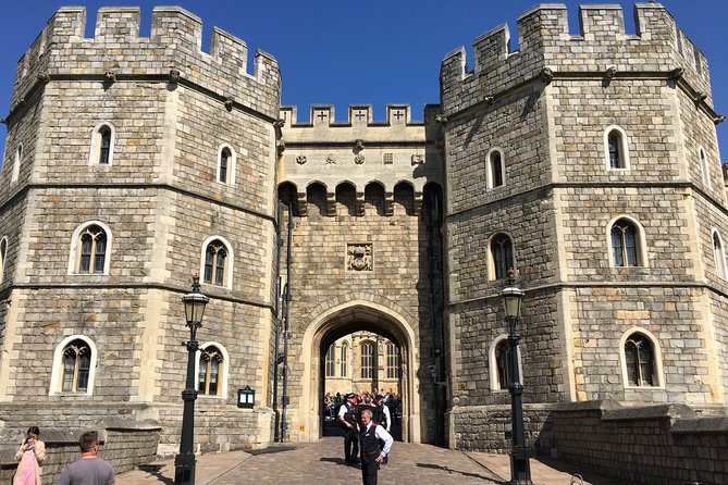 Southampton to Heathrow Airport Via Windsor Castle - The ride to Windsor and what the driver adds