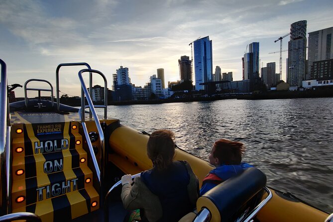 Speedboat Cruise Tour: Embankment OR Westminster Pier -70 minutes - What the small group and equipment mean