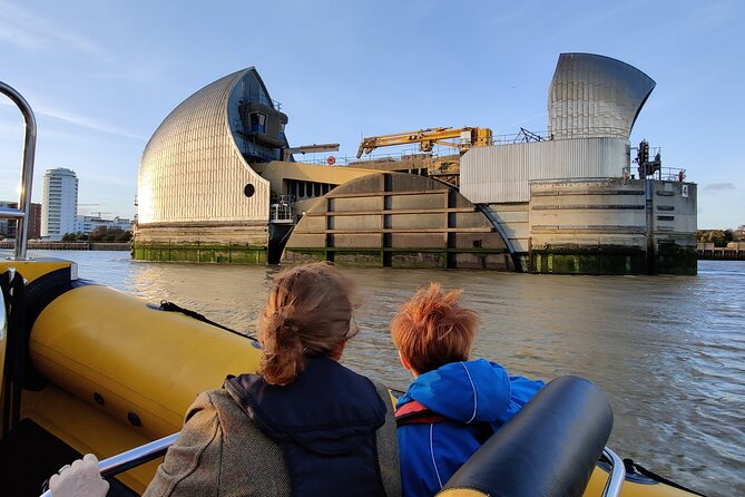 Speedboat 'Ultimate Tower Blast' from Tower Millennium Pier - 40 minutes - The fast run toward the Thames Barrier