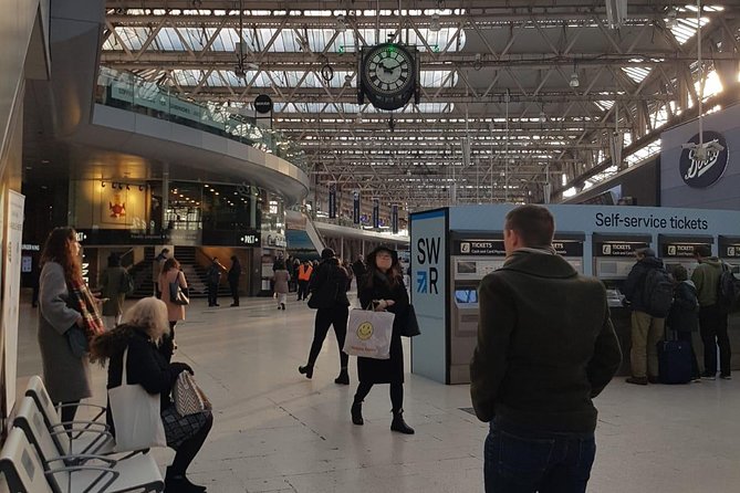 St Pancras Station Private transfer from or to your Hotel in London - Arriving at St Pancras with a driver waiting