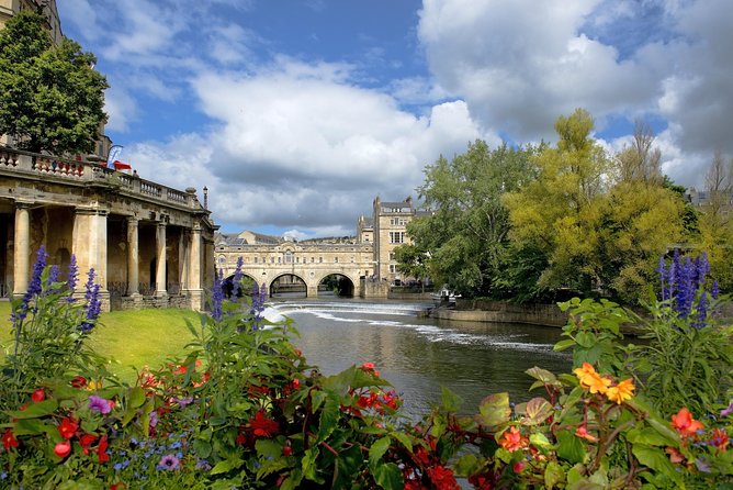 Stonehenge and Bath Day Trip from London with Optional Roman Baths Visit - What the $137.30 price really buys