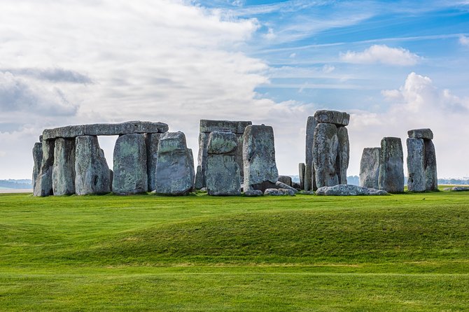 Stonehenge and Salisbury Cathedral Private Tour from Southampton - Key points at a glance