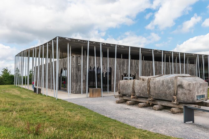 Stonehenge and Salisbury Cathedral Private Tour from Southampton - Booking advice for a smoother day