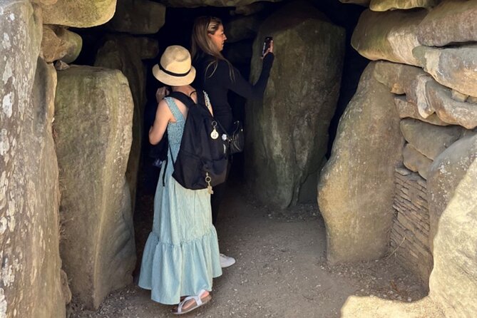 Stonehenge and The Stone Circles of Avebury Day Trip from London - Who should book this experience?